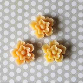 Пластиковий кабошон Квітка персикового кольору, діаметр 27 мм, 1 шт