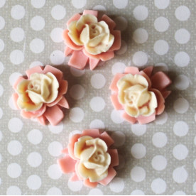 Кабошон Розочка молочного и персикового цветов, размер 16 мм, 1 шт