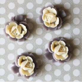 Кабошон Розочка сиреневого и молочного цветов, размер 16 мм, 1 шт