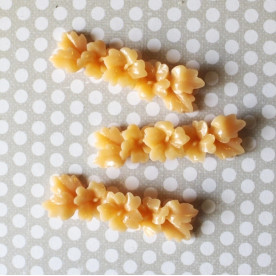 Пластиковий кабошон Гадіолус персикового кольору, розмір 43х12 мм, 1 шт