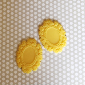 Украшение Рамочка, 38х49 мм, бледно-желтого цвета