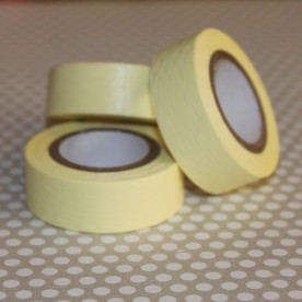 Бумажный скотч светло-желтого цвета, длина 10 м, ширина 15 мм