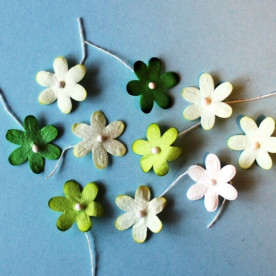 Набір плоских квіточок в зелених тонах, 1,5 см, 10 шт