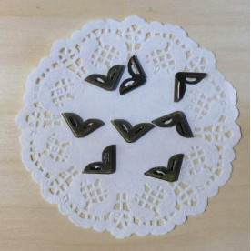 Декоративні куточки кольору бронзи 15х15х3 мм, 8 шт