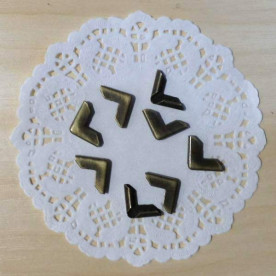 Декоративные уголки цвета антик 15х15х3 мм, 8 шт