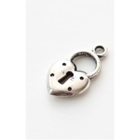 Подвеска "Замок-сердечко", 20х10 мм, 1 шт, античное серебро от ScrapBerry's