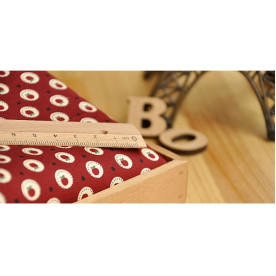 Ткань для рукоделия хлопок "Ягодки на бордовом фоне" 70х50 см