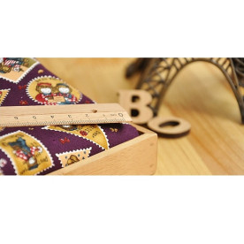 Ткань для рукоделия хлопок "Картинки на фиолетовом фоне" 70х50 см