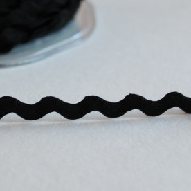 Тесьма Зиг-заг черного цвета, ширина 5 мм, длина 90 см