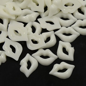 Украшение белого цвета "Поцелуй", 1 шт, 21х14х4 мм