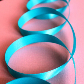 Атласна стрічка бірюзового кольору, довжина 90 см, ширина 12 мм