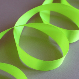Атласна стрічка неоново-жовтого кольору, довжина 90 см, ширина 20 мм