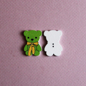 Дерев'яний гудзик "Ведмедик" зеленого кольору, 1 шт, 32х23 мм