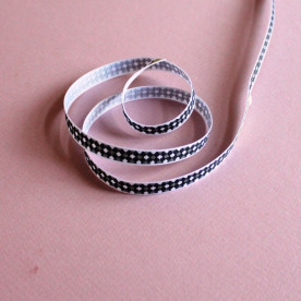 Репсова стрічка чорного кольору з принтом "Ромб", ширина 10 мм, довжина 90 см