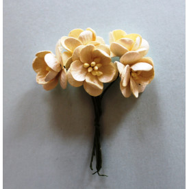 Набір декоративних квіток вишні в кремового кольору 5 шт.