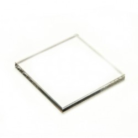 Акриловый блок размером 70х70х8 мм