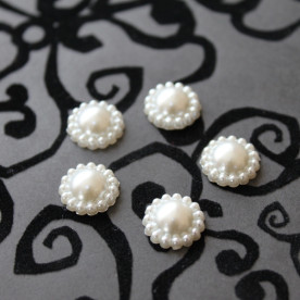 Набор половинок белых цветочков 12 мм, 5 шт.