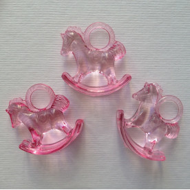 Акриловая подвеска "Лошадка" розового цвета, 29х27х10 см