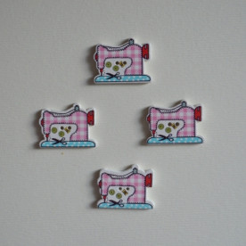 Деревянная пуговица Швейная машинка розовая, 20х26 мм., 1 шт