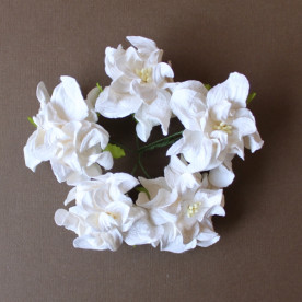 Декоративна квітка гарденії білого кольору, 6 см.