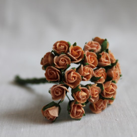 Набір з 10 напіввідкритих бутонів троянди персикового кольору, 8 мм