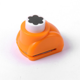 Дырокол фигурный Цветок, 1 см.