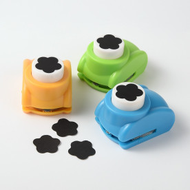 Дирокол фігурний Квітка 2, 2,5 см.