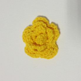 Вязаный двухслойный цветок, 36 мм, цвет желтый