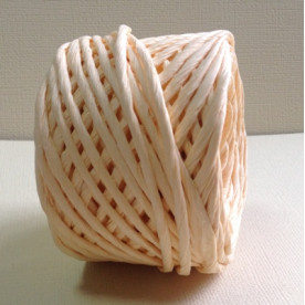 Рафия цветная в рулоне, кремовая, рулон 30 м, толщина 3-5 мм