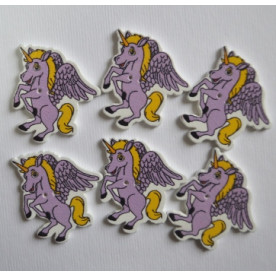 Деревянная пуговица Единорог, цвет фиолетовый , размер 3,4 см, 1 шт