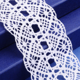Мереживо білого кольору, ширина 50 мм, 90 см