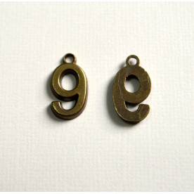 Металлическая подвеска цифра "9", 18*10 мм , 1 шт, античная бронза