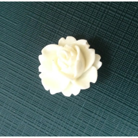 Кабошон цветок раскрытый, цвет слоновая кость, 16 мм, толщина 6 мм, 1 шт