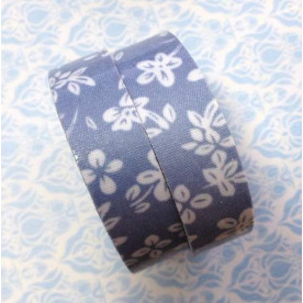 Лента на клеевой основе в цветочек, цвет пепельный, 1,5 см, 4 м