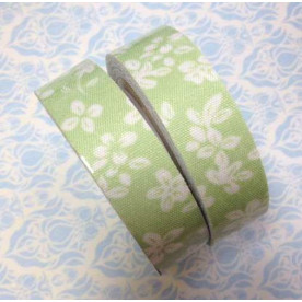 Стрічка на клейовий основі в квіточку, колір салатовий, 1,5 см, 4 м