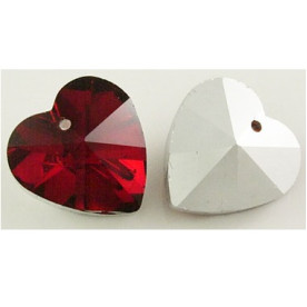 Скляна гранована намистина Серце, темно-червоного кольору, розмір 8 мм