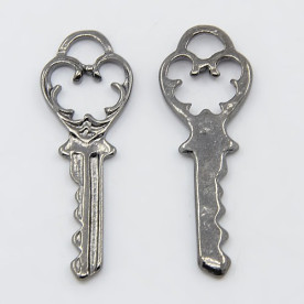 Металлическая подвеска "Ключик", цвет никель, 38*13 мм, 1 шт