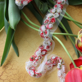 Лента шифоновая, 2 цветка, ширина 35-45 мм, 90 см, цвет бело-красный