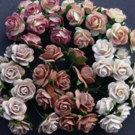 Набір 10 трояндочок 15 мм в коричнево-кремових тонах