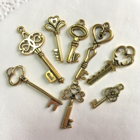 Металеві підвіски "Ключики", набір 8 шт, колір золото
