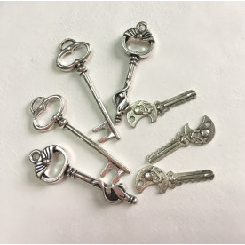 Металеві підвіски "Ключики", набір 7 шт, античне срібло 