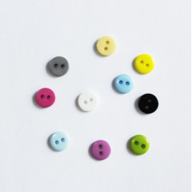Набор разноцветных пластиковых пуговиц 9 мм, 10 шт.