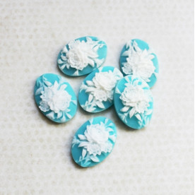 Кабошон Овальна квітка, розмір 18х25 мм, блакитний