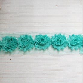 Лента с фигурными цветами, ширина цветка - 6 см, длина 30 см, голубая
