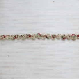 Стрічка з шифоновими квітами, ширина квітки 1,5 см, довжина 30 см, червоно-зелений