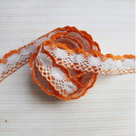 Хлопковое кружево двухцветное, ширина 28 мм, длина 90 см, цвет бело-оранжевый