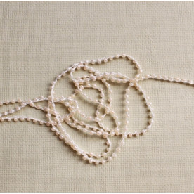 Нить жемчужин-бисера кремового цвета, 90 см, 2 мм.