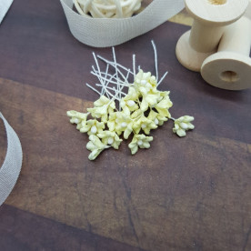 Набор мини-цветочков, 20 шт, 8-10 мм, нежно-желтый, Цветочная Фея