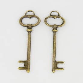 Металева підвіска Ключ, антична бронза, 40 мм