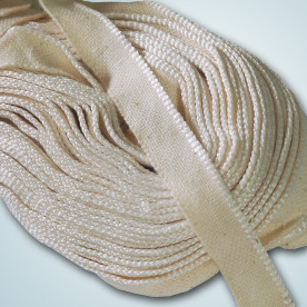 Каптал молочного цвета с белой каймой, ширина 13 мм, 1 м